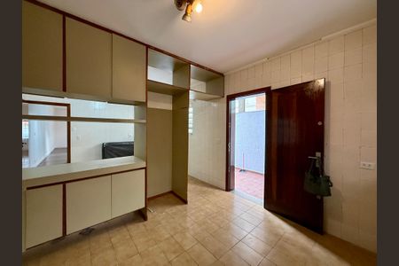 Casa à venda com 222m², 3 quartos e 2 vagasCozinha 