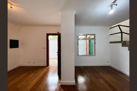 Casa à venda com 222m², 3 quartos e 2 vagasSala