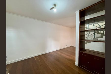 Casa à venda com 222m², 3 quartos e 2 vagasSala