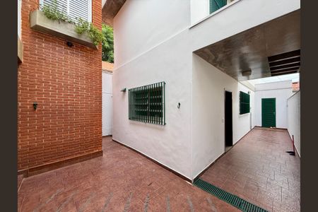 Casa à venda com 222m², 3 quartos e 2 vagasQuintal 