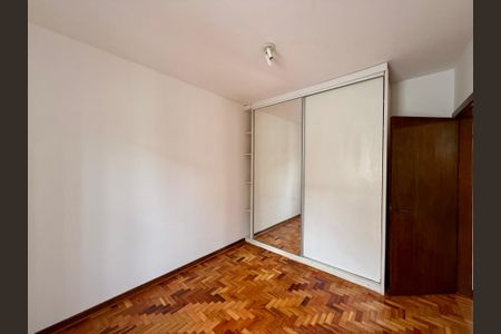 Casa à venda com 222m², 3 quartos e 2 vagasQuarto 3