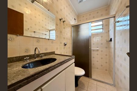 Casa à venda com 222m², 3 quartos e 2 vagasBanheiro Social 