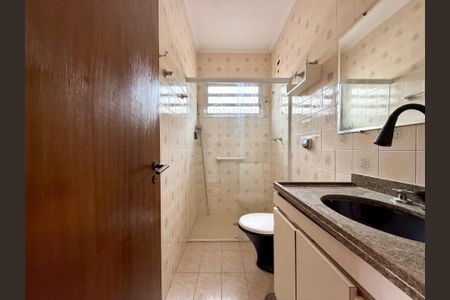 Casa à venda com 222m², 3 quartos e 2 vagasBanheiro Suíte 