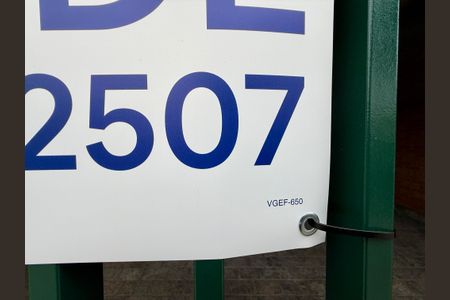 Casa à venda com 222m², 3 quartos e 2 vagasPlaca