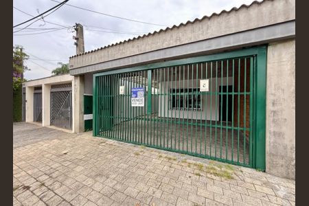 Casa à venda com 222m², 3 quartos e 2 vagasFachada 