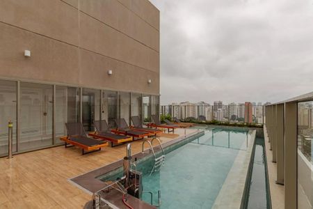 Studio à venda com 27m², 1 quarto e sem vagaÁrea comum - Piscina