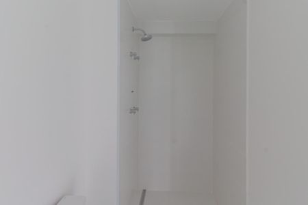 Banheiro de kitnet/studio à venda com 1 quarto, 27m² em Indianópolis, São Paulo