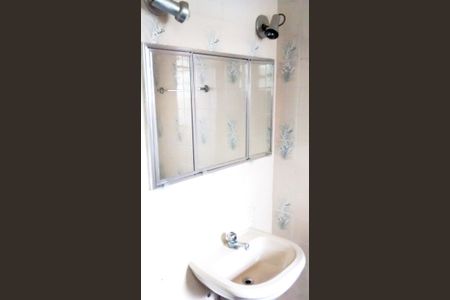 Casa de condomínio para alugar com 120m², 3 quartos e 2 vagas