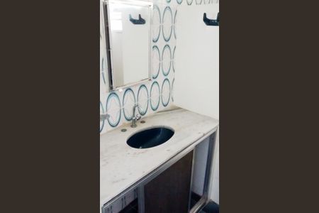 Casa de condomínio para alugar com 120m², 3 quartos e 2 vagas Casa de condomínio para alugar com 120m², 3 quartos e 2 vagasBanheiro