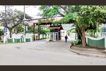 Casa de condomínio para alugar com 120m², 3 quartos e 2 vagas