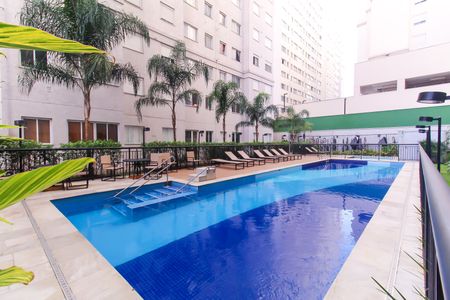 Apartamento para alugar com 39m², 2 quartos e sem vagaÁrea comum - Piscina