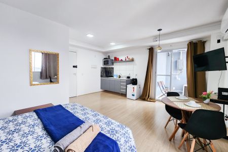 Sala - Quarto  de kitnet/studio para alugar com 1 quarto, 32m² em Santo Cristo, Rio de Janeiro