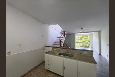 Casa de condomínio à venda com 140m², 2 quartos e sem vagaCozinha Americana