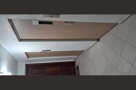 Hall de elevadores de apartamento à venda com 3 quartos, 76m² em Méier, Rio de Janeiro