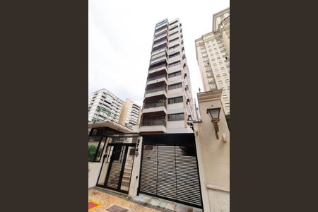 Apartamento à venda com 172m², 4 quartos e 2 vagas Apartamento à venda com 172m², 4 quartos e 2 vagasFACHADA