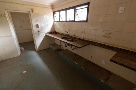 Apartamento à venda com 172m², 4 quartos e 2 vagas Apartamento à venda com 172m², 4 quartos e 2 vagasCOZINHA