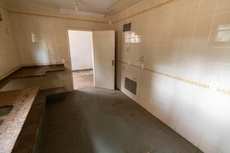 Apartamento à venda com 172m², 4 quartos e 2 vagas Apartamento à venda com 172m², 4 quartos e 2 vagasCOZINHA