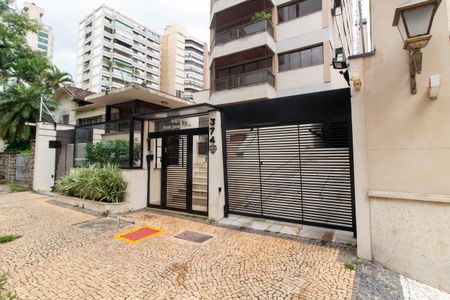 Apartamento à venda com 172m², 4 quartos e 2 vagas Apartamento à venda com 172m², 4 quartos e 2 vagasFACHADA