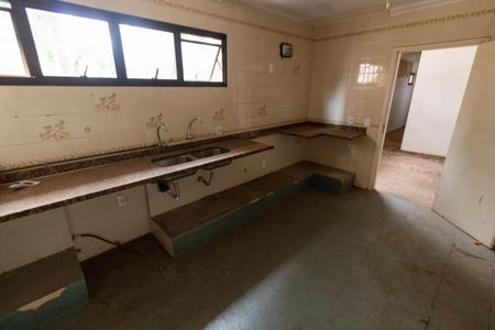 Apartamento à venda com 172m², 4 quartos e 2 vagas Apartamento à venda com 172m², 4 quartos e 2 vagasCOZINHA