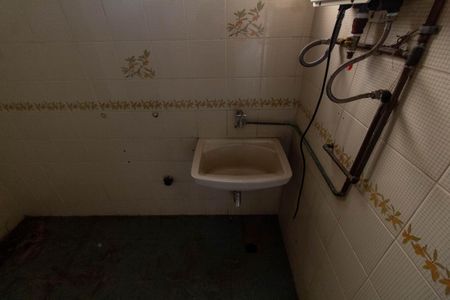 Apartamento à venda com 172m², 4 quartos e 2 vagas Apartamento à venda com 172m², 4 quartos e 2 vagasÁREA DE SERVIÇO