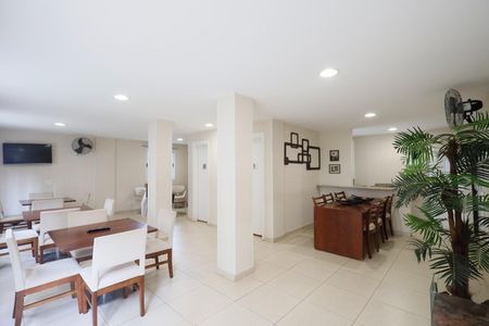 Apartamento para alugar com 53m², 2 quartos e 1 vaga Apartamento para alugar com 53m², 2 quartos e 1 vagaÁrea comum - Salão de festas