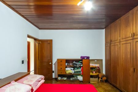 Casa à venda com 260m², 5 quartos e 5 vagasQuarto 1