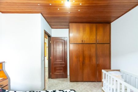 Casa à venda com 260m², 5 quartos e 5 vagasQuarto 3