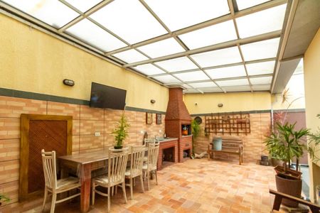 Casa à venda com 260m², 5 quartos e 5 vagasChurrasqueira