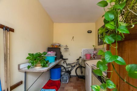 Casa à venda com 260m², 5 quartos e 5 vagasÁrea de Serviço