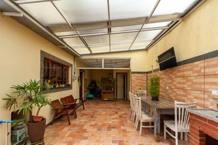Casa à venda com 260m², 5 quartos e 5 vagasChurrasqueira