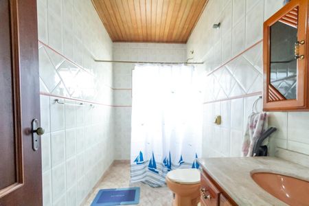 Casa à venda com 260m², 5 quartos e 5 vagasBanheiro Social 1