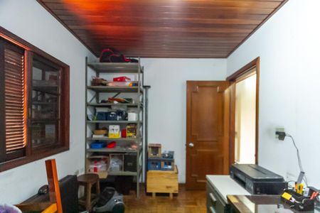 Casa à venda com 260m², 5 quartos e 5 vagasQuarto 2