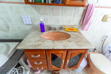 Casa à venda com 260m², 5 quartos e 5 vagasBanheiro da Suíte