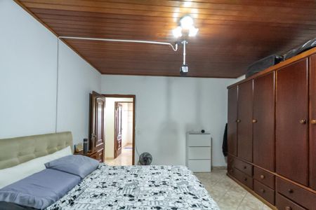 Casa à venda com 260m², 5 quartos e 5 vagasSuíte