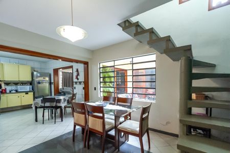 Casa à venda com 260m², 5 quartos e 5 vagasSala de Jantar