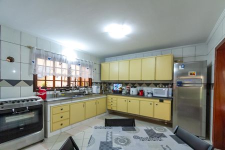 Casa à venda com 260m², 5 quartos e 5 vagasCozinha