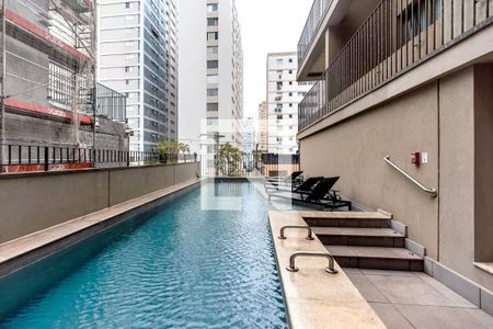 Studio para alugar com 32m², 1 quarto e 1 vaga Studio para alugar com 32m², 1 quarto e 1 vagaPiscina