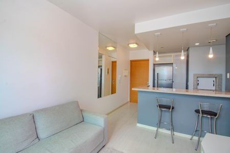 Sala de apartamento à venda com 1 quarto, 76m² em Três Figueiras, Porto Alegre