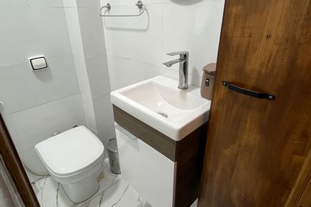 Banheiro de apartamento para alugar com 1 quarto, 30m² em Embaré, Santos