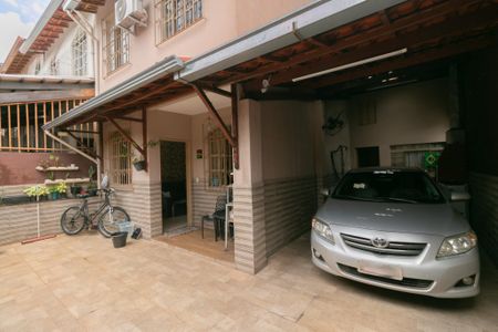 Casa à venda com 110m², 4 quartos e 3 vagas