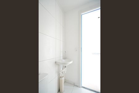 Banheiro  de kitnet/studio para alugar com 1 quarto, 24m² em Tatuapé, São Paulo