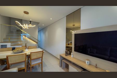 Casa para alugar com 94m², 2 quartos e 2 vagas Casa para alugar com 94m², 2 quartos e 2 vagasSala