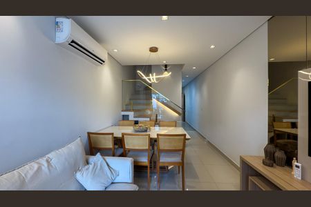 Sala de casa para alugar com 2 quartos, 94m² em Chácara Santo Antônio (zona Sul), São Paulo