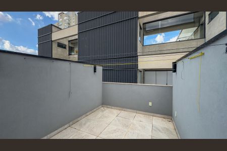 Casa para alugar com 94m², 2 quartos e 2 vagas Casa para alugar com 94m², 2 quartos e 2 vagasÁrea de Serviço