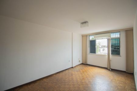 Sala de apartamento para alugar com 3 quartos, 66m² em Centro, São Gonçalo