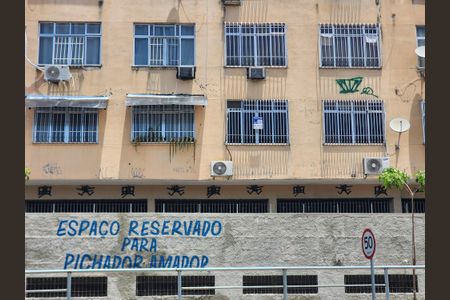 Apartamento para alugar com 66m², 3 quartos e 1 vagaFachada