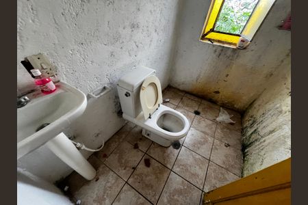 Casa para alugar com 250m², 4 quartos e 1 vagaBanheiro 2