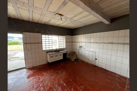 Casa para alugar com 250m², 4 quartos e 1 vagaSala/Cozinha