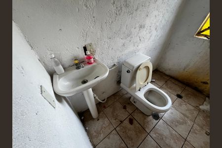 Casa para alugar com 250m², 4 quartos e 1 vagaBanheiro 2