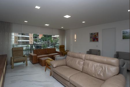 Apartamento à venda com 109m², 2 quartos e 2 vagas Apartamento à venda com 109m², 2 quartos e 2 vagasSala